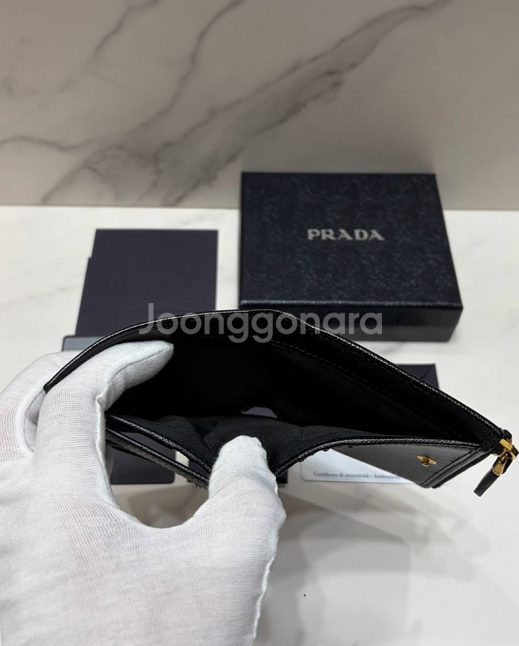 [정품] 프라다 사피아노 반지갑 블랙--3