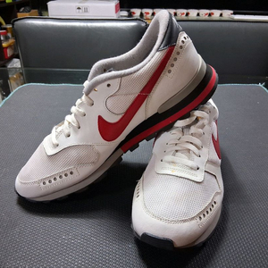 나이키 에어 벤처 흰빨 265~275(칼발) 경량운동화