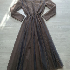 시스루 롱원피스 브이넥 긴팔 롱슬리브 레이어드 브라운 메쉬 연말파티 드레스 파티룩 레이스업 오간자 플레어 샤스커트 이미지