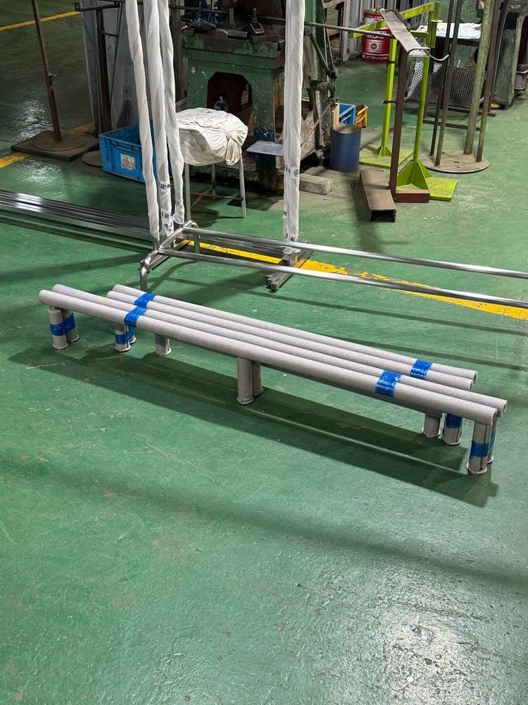 스테인리스 옷가게 매장용 벽행거--3