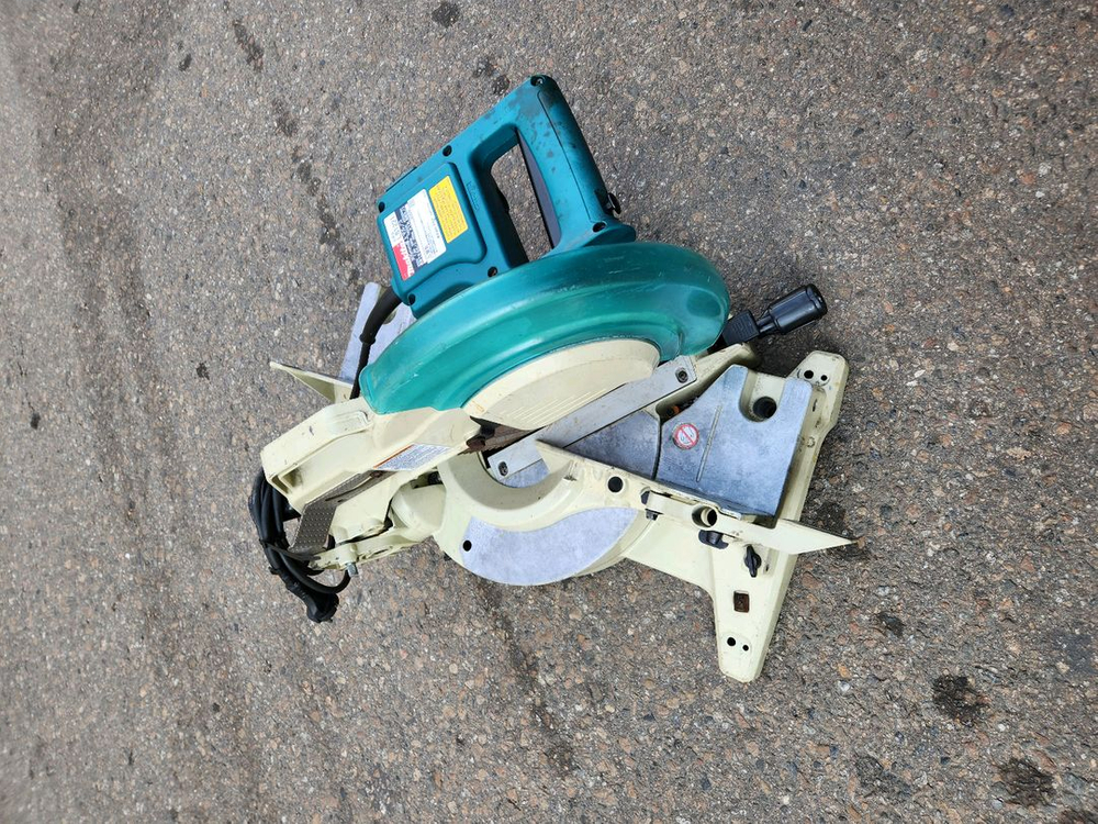 일제 마끼다 12인치 각도절단기 LS1221--1