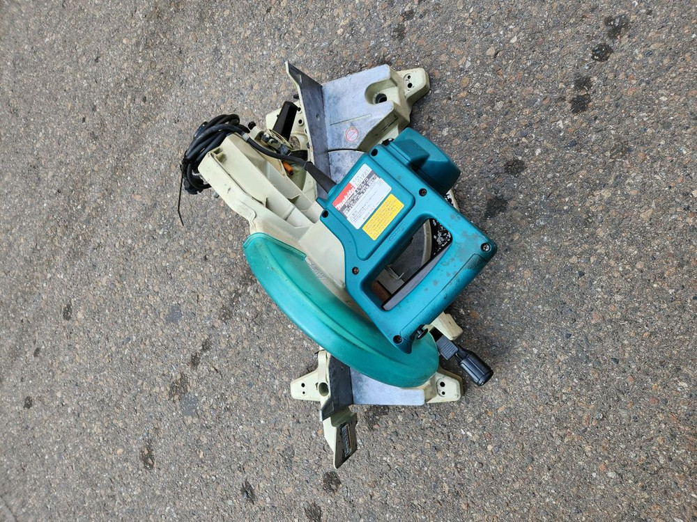 일제 마끼다 12인치 각도절단기 LS1221--2