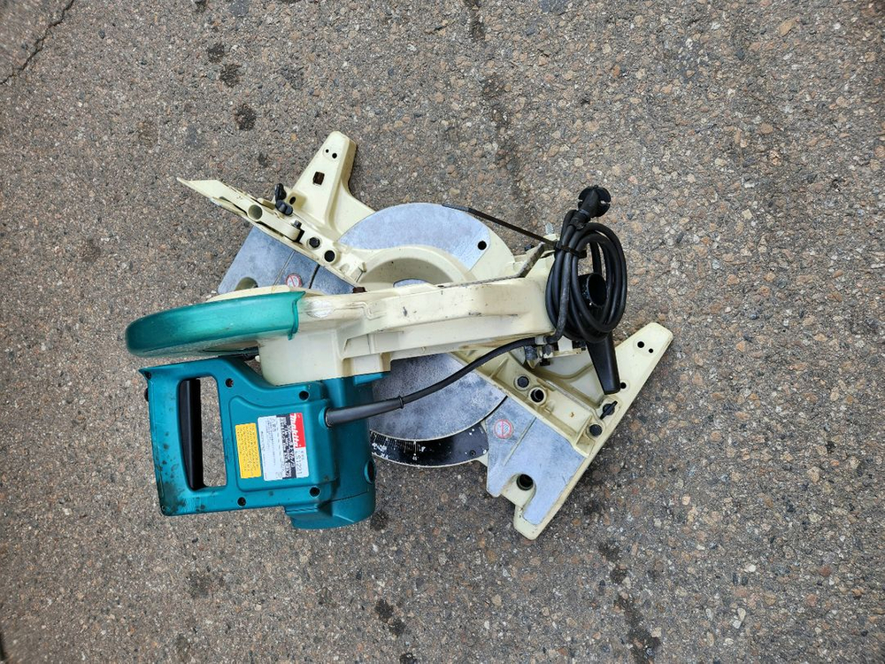 일제 마끼다 12인치 각도절단기 LS1221--4