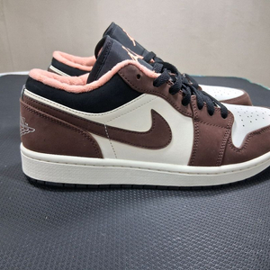 나이키 조던1 로우 모카 초콜릿 265~270(택270)