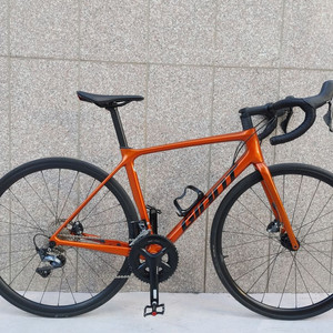 상태S급 22년 자이언트tcr 어드밴스1 디스크 울테그라 카본 로드자전거 m사이즈 팔아요.