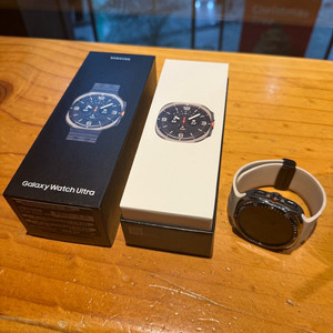 갤럭시워치 울트라 자급제 티타늄실버 47mm 판매합니다.