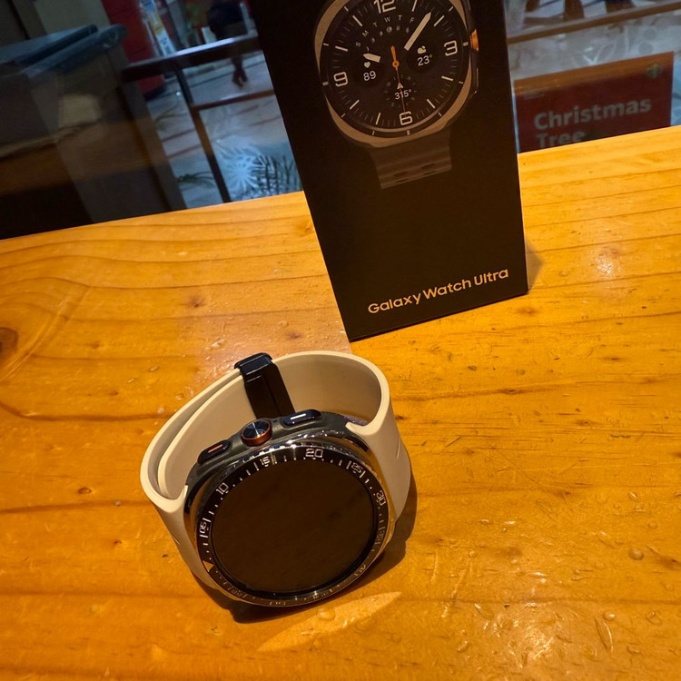 갤럭시워치 울트라 자급제 티타늄실버 47mm 판매합니다.--1