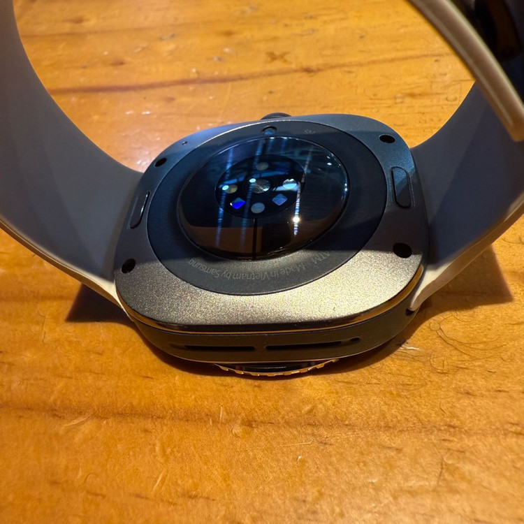 갤럭시워치 울트라 자급제 티타늄실버 47mm 판매합니다.--4