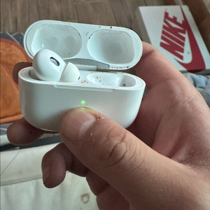 에어팟 프로 2 본체 +왼쪽 싸게 급쳐합니다