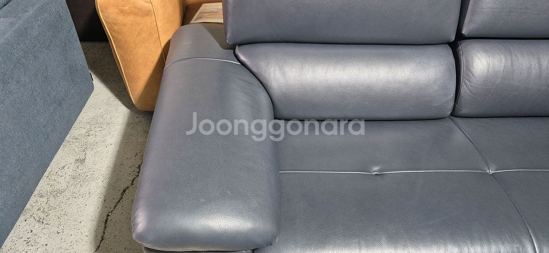 자코모 루셀 슈렁큰 천연 통가죽 3.5인 소파+스툴--7