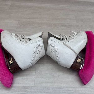 리스포츠Rf3+코로네이션(피겨 스케이트화 220)