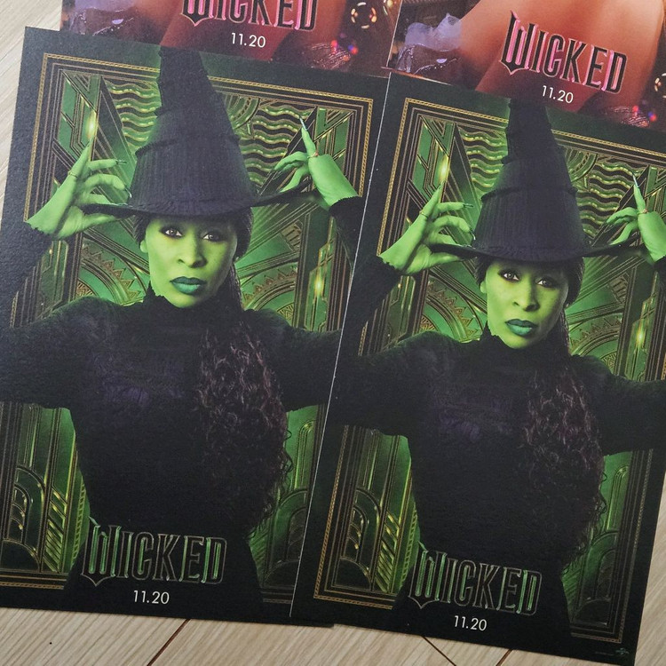 위키드 엽서 4장 cgv 굿즈 싱어롱 특전 영화 아리아나그란데 신리아에리 이미지