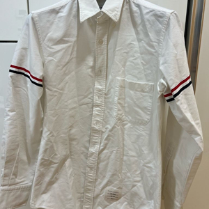 톰브라운 암밴드셔츠 2사이즈 (새상품급)