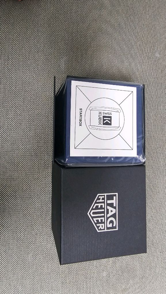 테그호이이 링크 크로노 + 스위스 큐빅와치 와인더 세트 이미지
