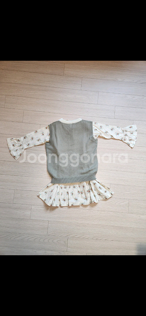 버리닛쁘띠 고급스럽고 따뜻하게 입기 좋은 니트 베스트 8A 사이즈 새상품--3