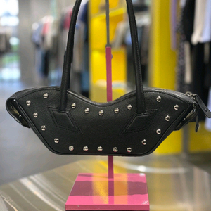 럭키슈에뜨 미니백팝니다