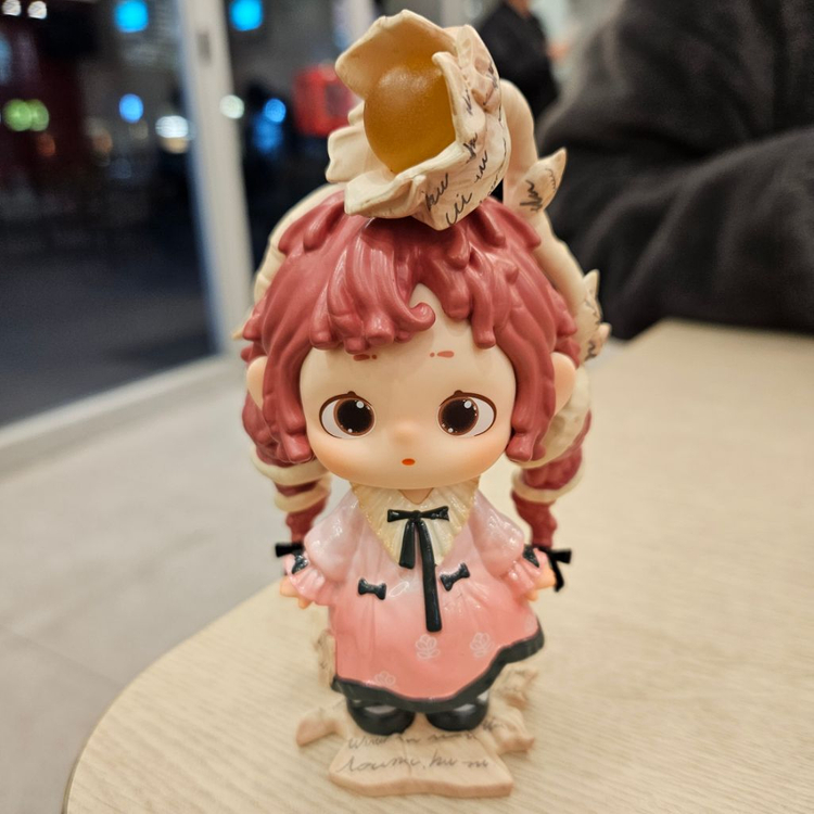 퍼퍼 신비한 왕국의 초대장 시리즈 피규어 판매합니다--1