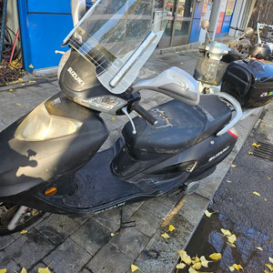 스쯔키 하우주스쿠터