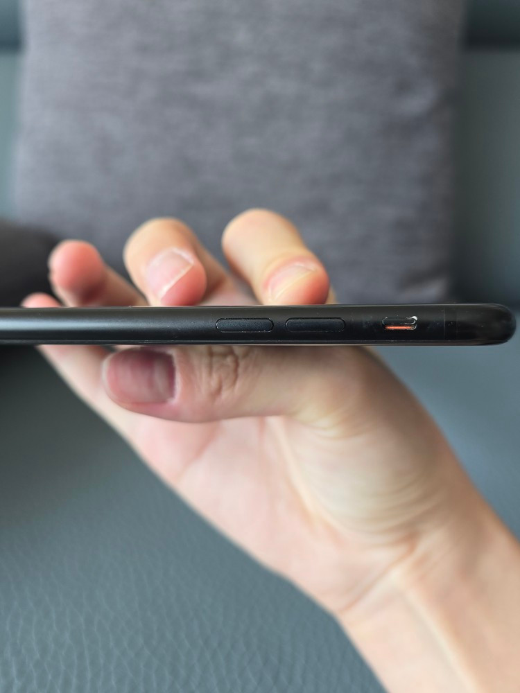 아이폰se2 64GB 미드나잇블루 + 케이블--4