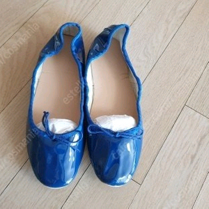 새상품) 애나멜 플랫슈즈 245사이즈