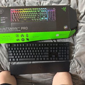 레이저 헌츠맨 v3 pro