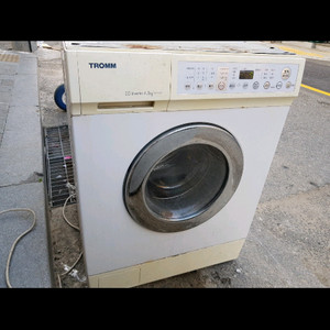 LG 드럼세탁기 9키로빌트인가능 근처는 가져다 드려요