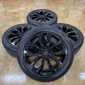 쏘렌토MQ4 20인치 순정휠타이어 팝니다