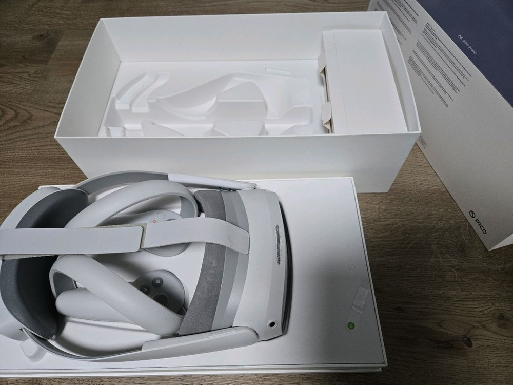 피코4 VR 헤드셋--2