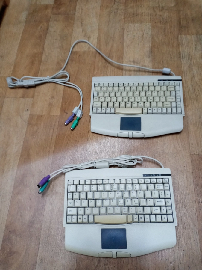 ACK-540 keysonic(us). PS/2 미니 키보드 & 터치패드 콤비네이션 - 안심되는 중고거래