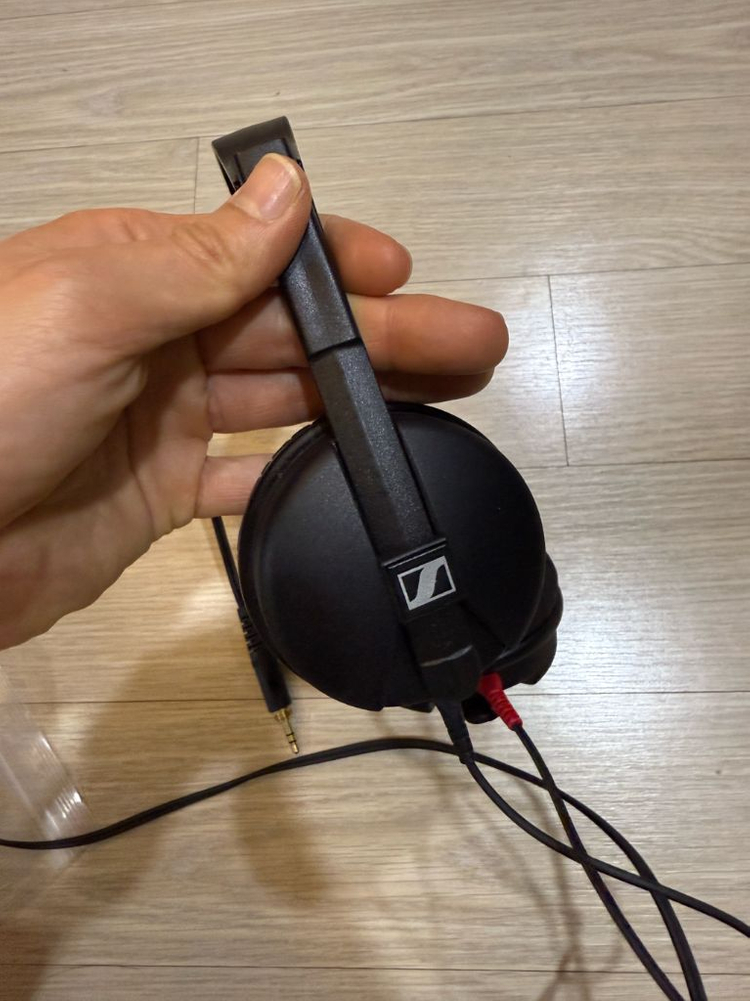 젠하이저 HD25 Light 스튜디오 & DJ 헤드폰--1