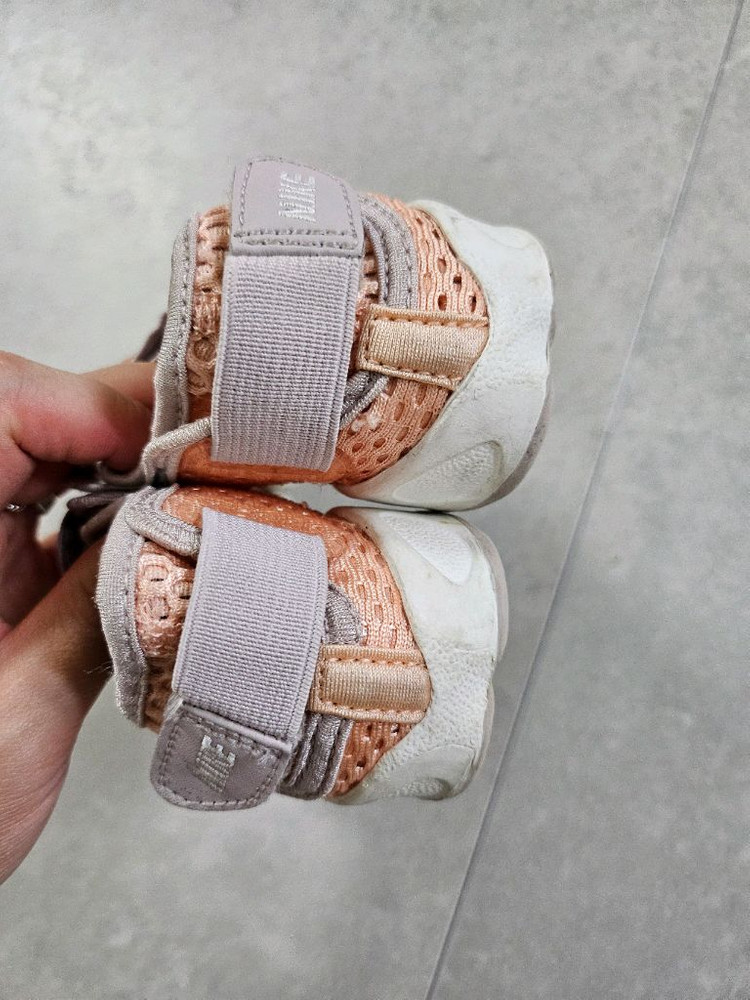 나이키키즈 에어리프트 핑크 160 이미지