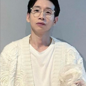 젠틀몬스터 에디a c2 투명 안경테 팝니다