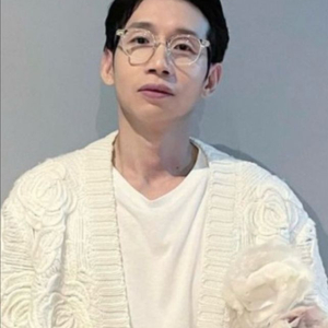 젠틀몬스터 에디a c2 투명 안경테 팝니다