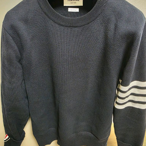 톰브라운 밀라노스티치 금장 니트 3사이즈