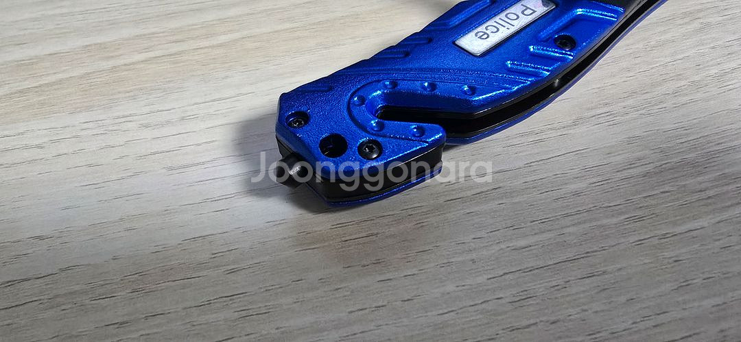 폴리스 라이트 폴딩 나이프 스위치 블레이드 캠핑나이프 웨폰라이트 장착 글래스브레이커 장착--2