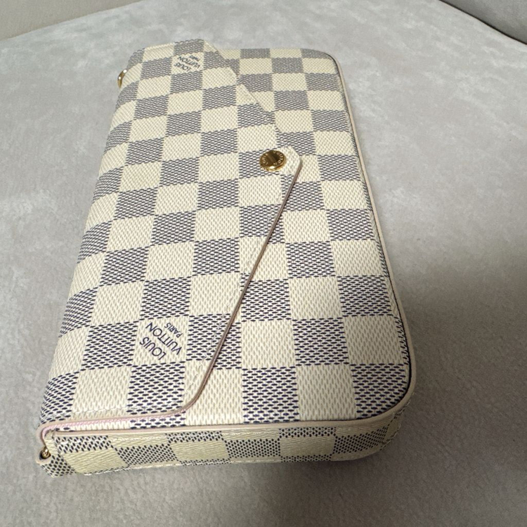 새상품))루이 클러치(화이트다미에) 새상품--1