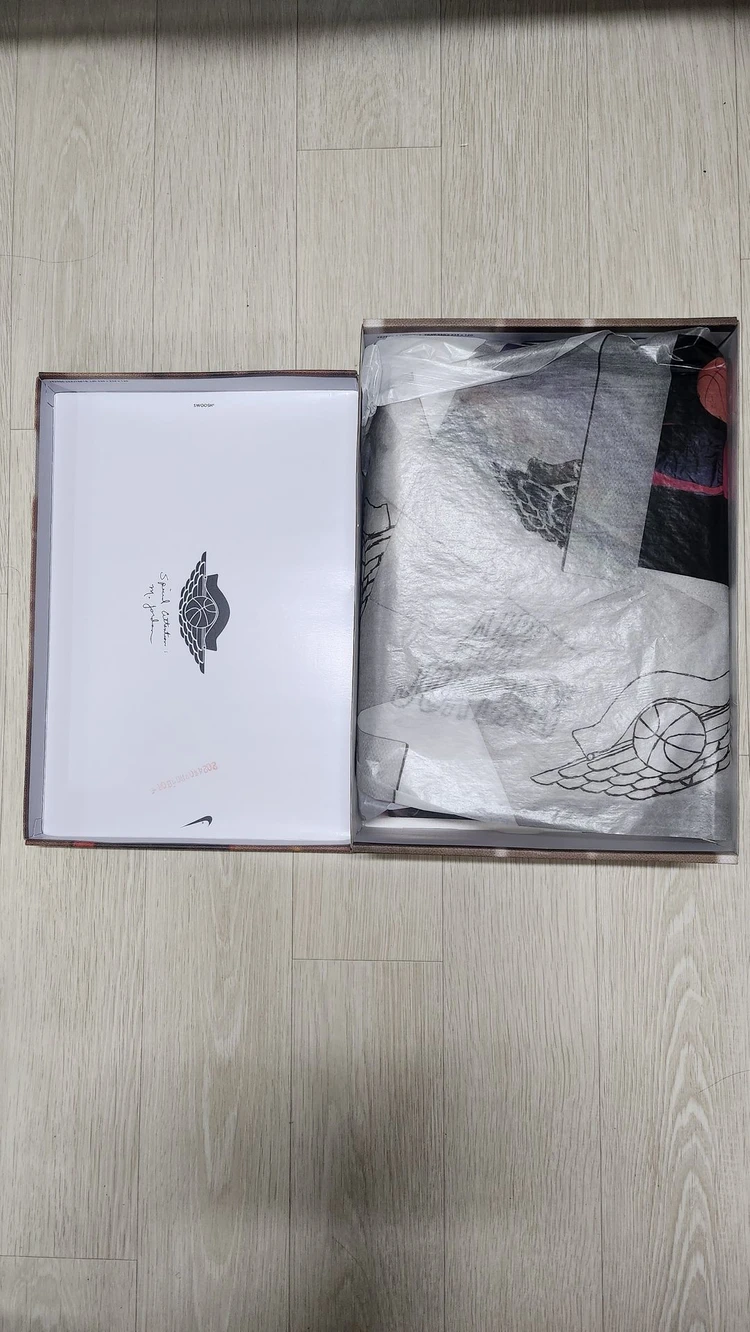 나이키 에어조던 1 레트로 하이 OG '블랙 토' 275mm 팝니다. 이미지