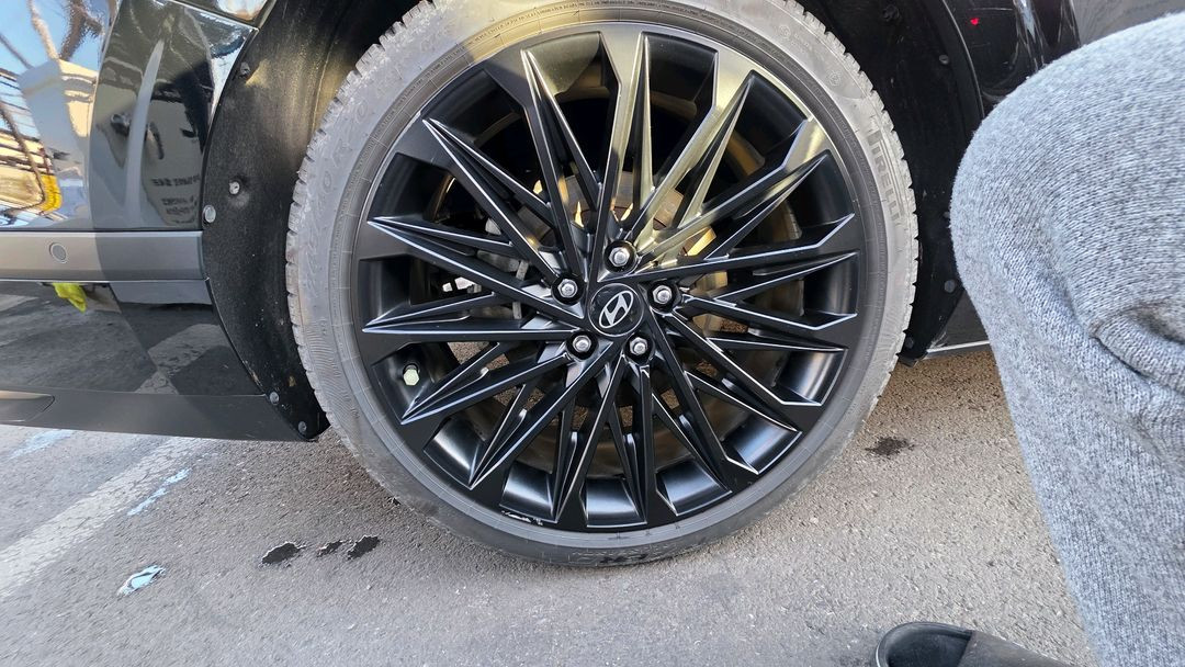 gn7 그랜저 블랙잉크 순정휠타이어 판매합니다. 이미지