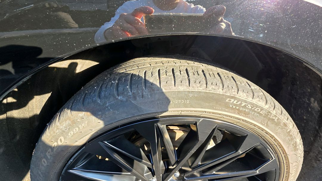 gn7 그랜저 블랙잉크 순정휠타이어 판매합니다. 이미지