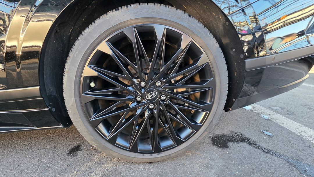 gn7 그랜저 블랙잉크 순정휠타이어 판매합니다. 이미지