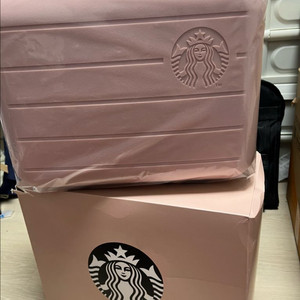 스타벅스 레디백(핑크) 미개봉 팔아요