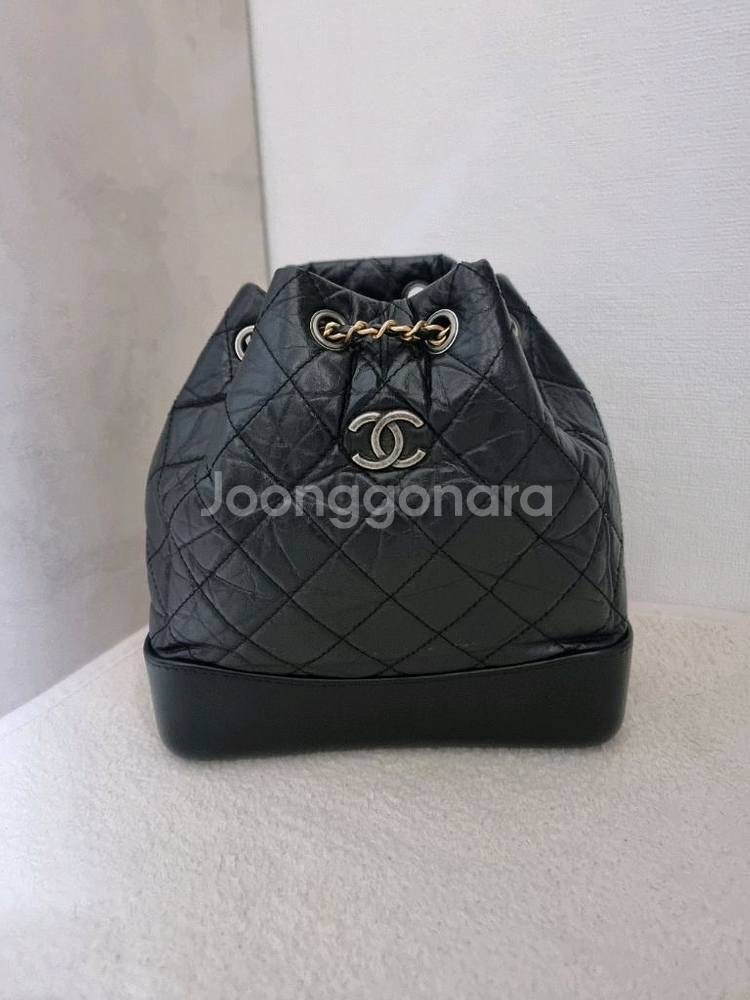 샤넬 가브리엘 백팩 스몰(28번) 정품감정서 포함--1