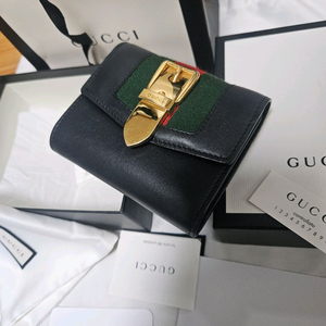 구찌 반지갑 정품 풀구성 새것처럼 좋아요