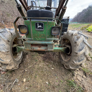 엔진고장난 부품용 존디어 1750 트렉터53마력 트랙터 시동은잘되나 고장품입니다