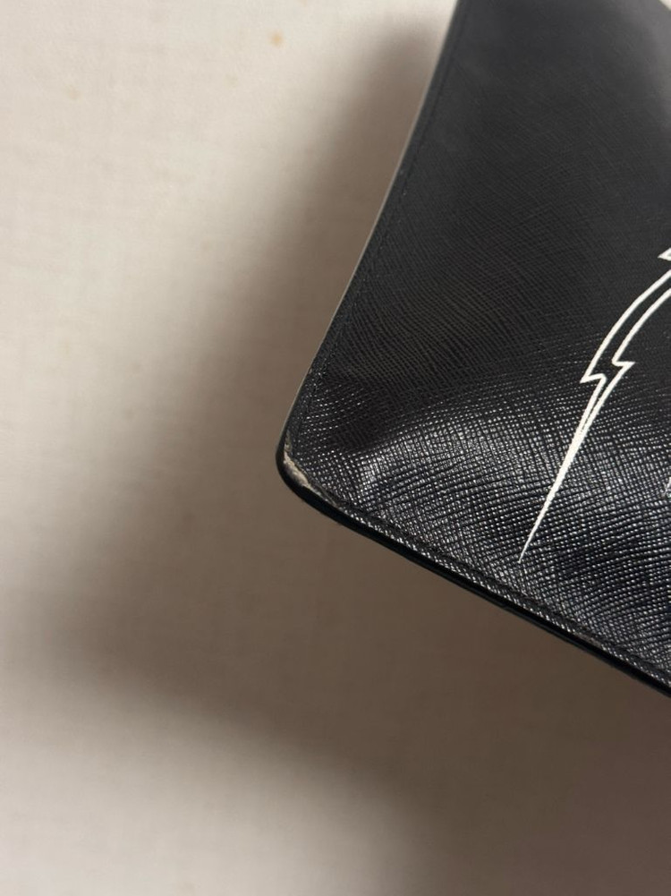 급처) 지방시 월드투어 남성 클러치백--3