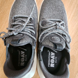 (새상품)뉴발란스운동화 프레쉬폼