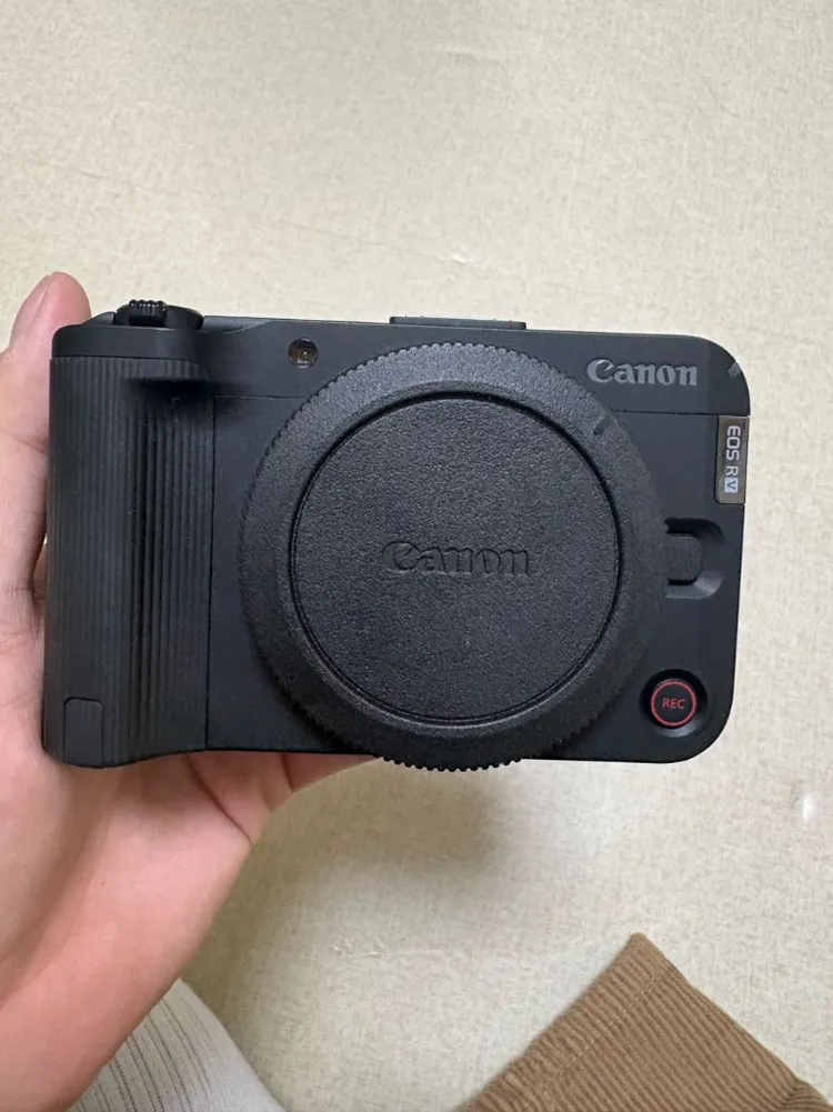캐논 EOS R50V + RF 24-150 f4-7.1 is stm 이미지