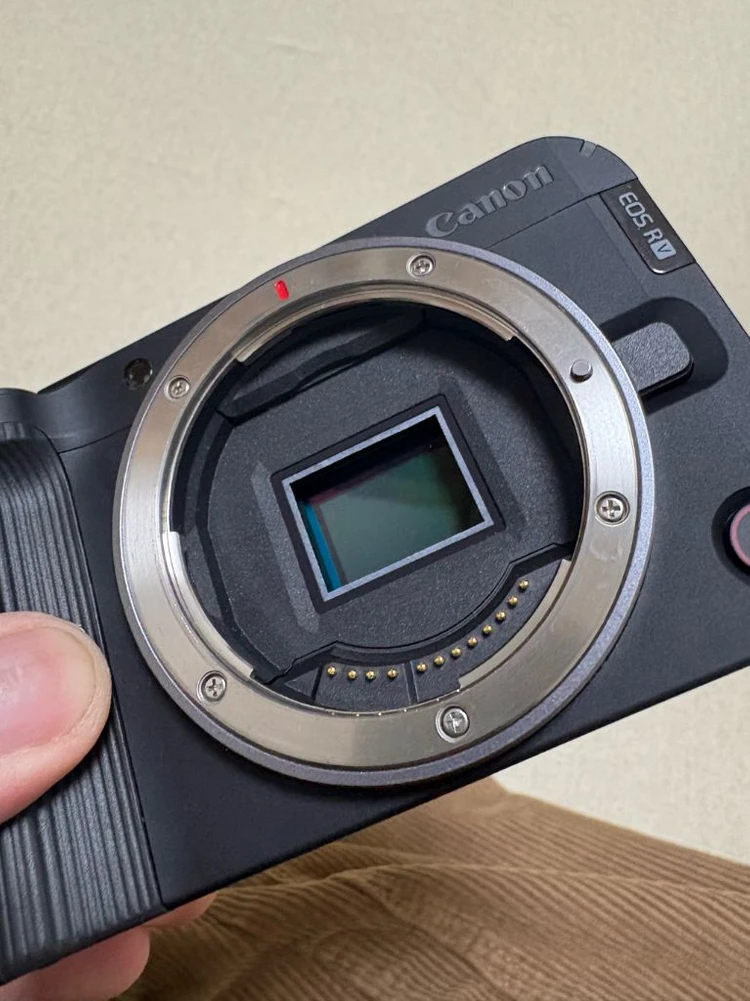캐논 EOS R50V + RF 24-150 f4-7.1 is stm 이미지