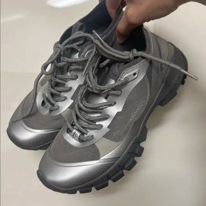 로우클래식 비브람 스니커즈 실버 230