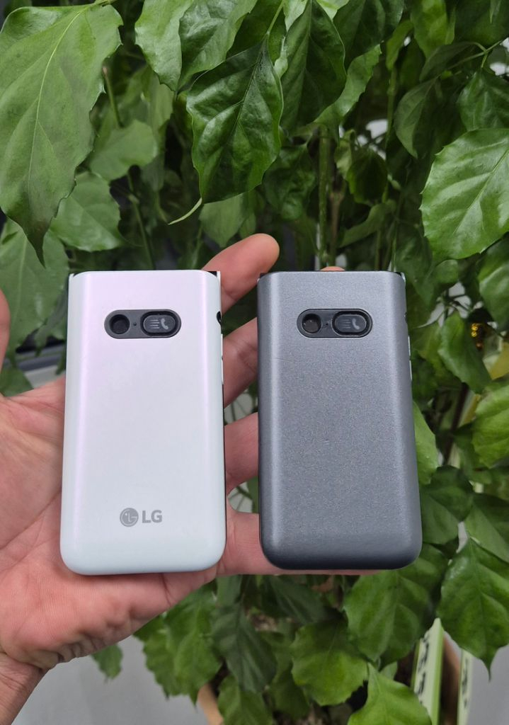 엘지 폴더폰 공신폰 공부폰 단순통화 문자만 가능합니다--2